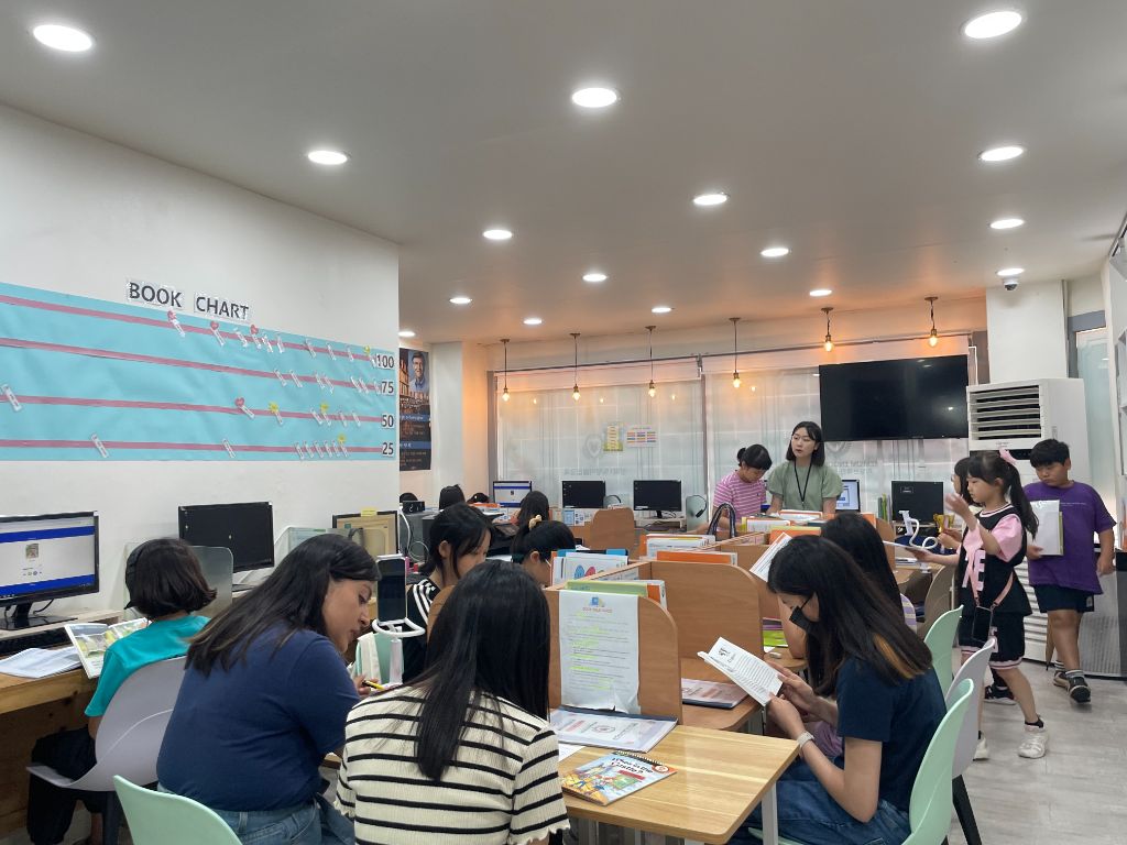 리딩브레인 1관 내부 전경